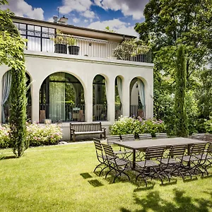 Hotel Bagatelle Gardenhouse, Budapest